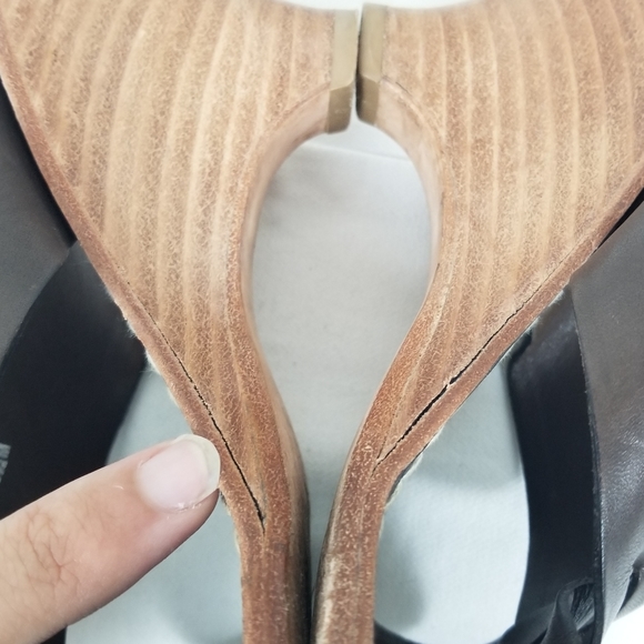 Bernardo Brown Leather Minimalist Bohemian Mid Heel Sandal Wedge Sz 8.5 (Defect) - Picture 13 of 14